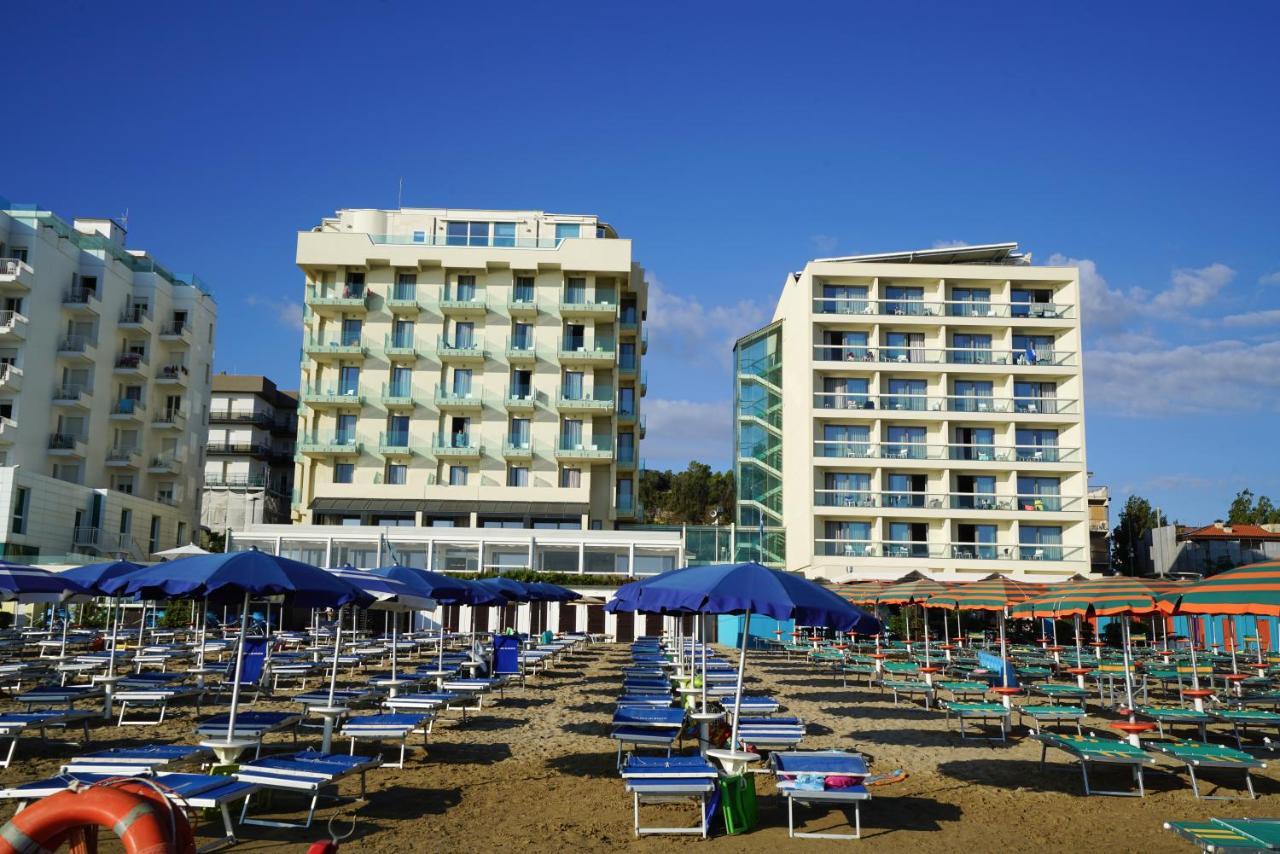 Nautilus Family Hotel