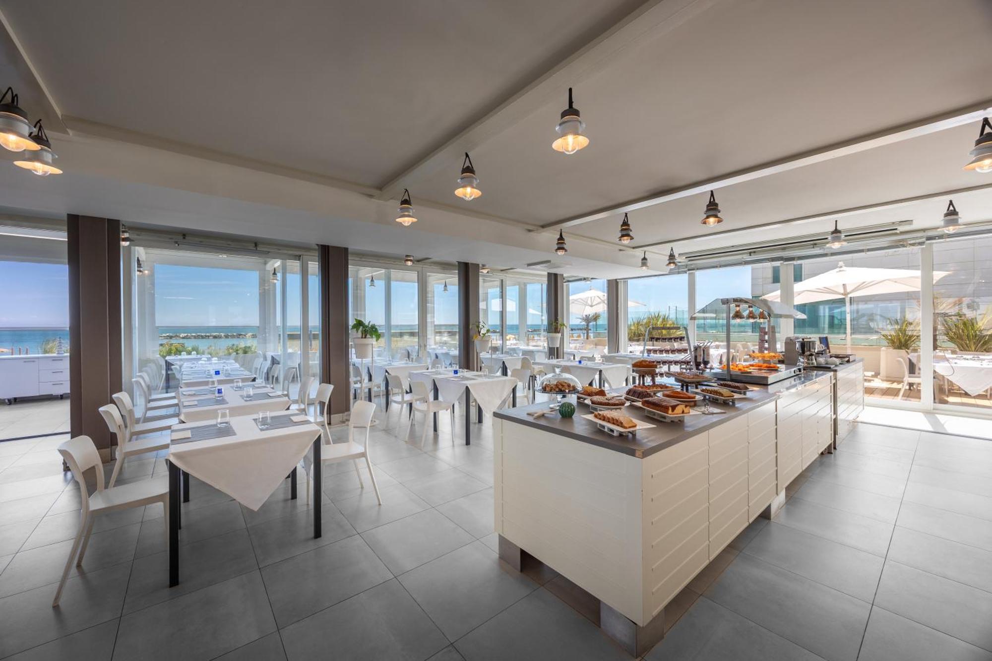 Nautilus Family Hotel 4*