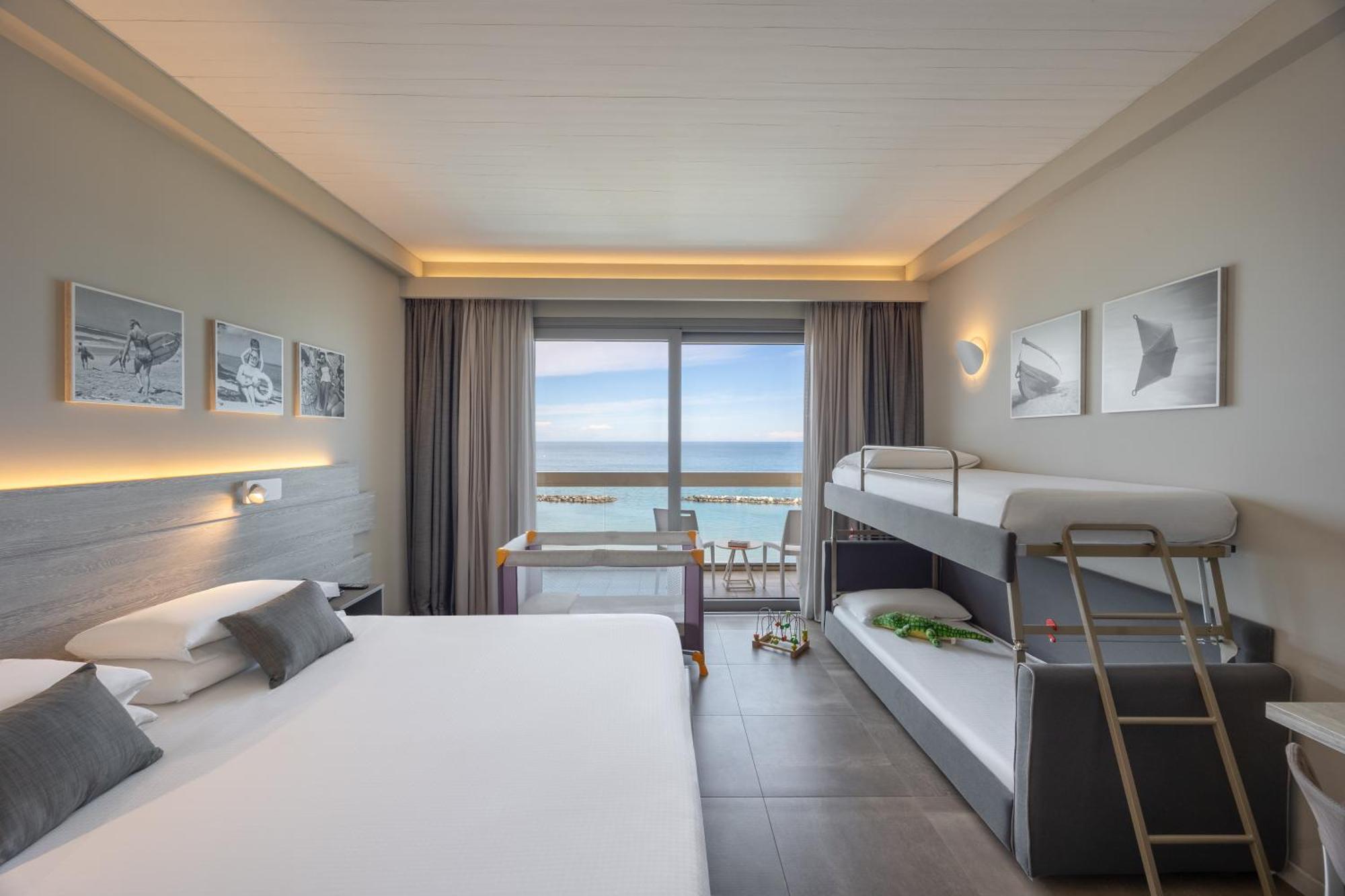 Nautilus Family Hotel